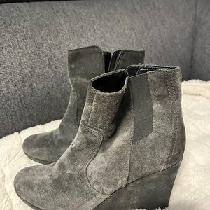 Kenneth Cole boots